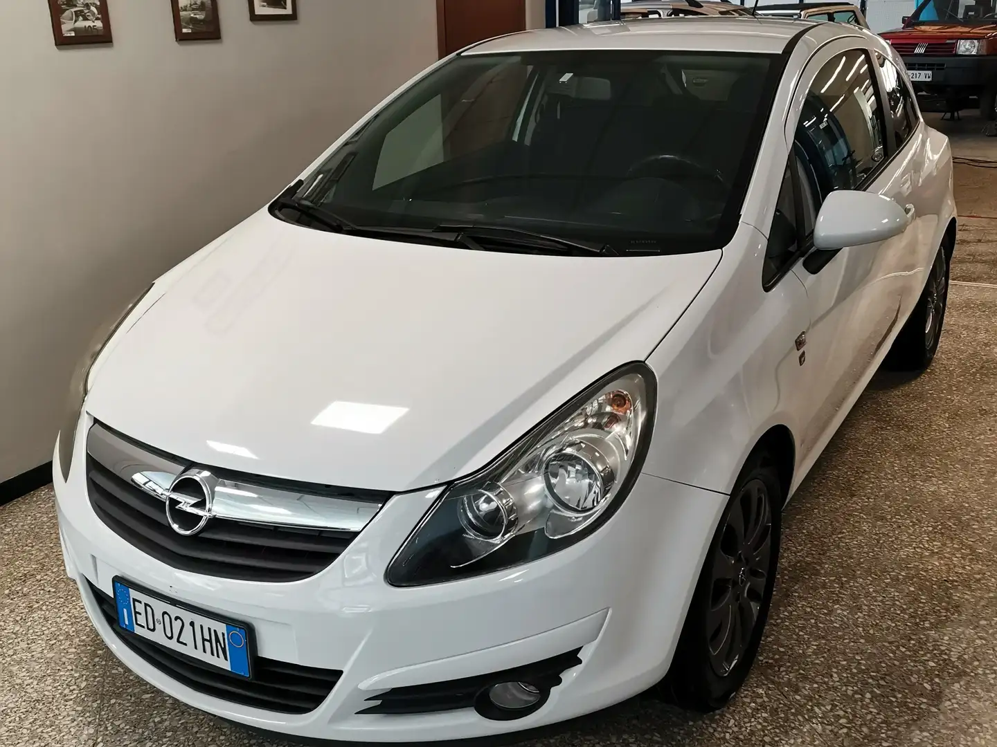 Opel Corsa Corsa 3p 1.2 Club 85cv Blanc - 1