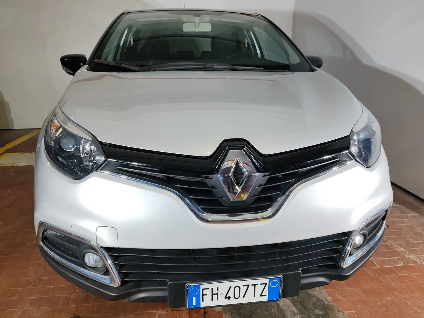 Renault Captur Captur 0.9 tce Zen 90cv E6 Stříbrná - 2