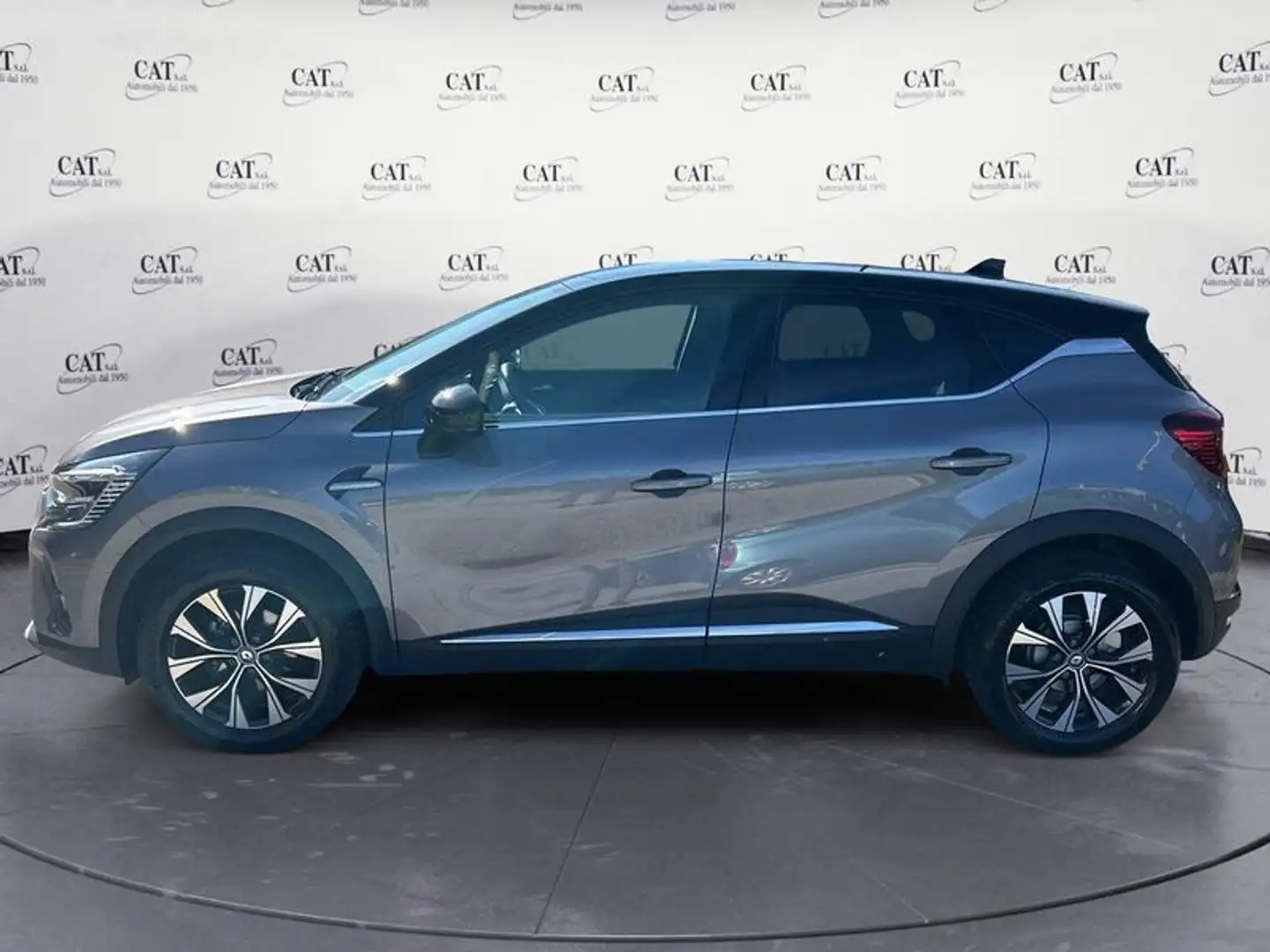 Renault Captur TCe Techno Grijs - 2