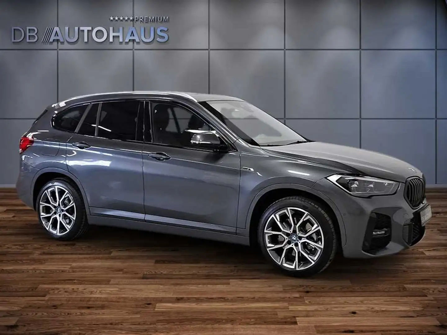 BMW X1 xDrive 25e M Sport Steptronic Gris - 2