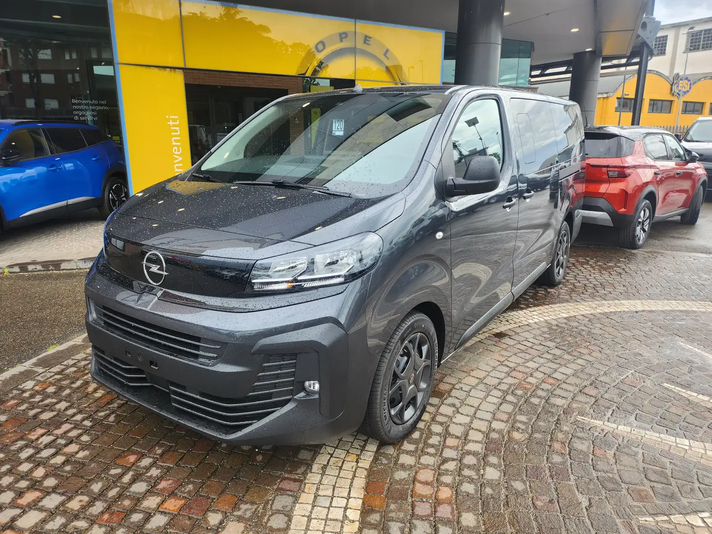 Opel Vivaro OPEL VIVARO LIFE Passo Lungo 9Posti 2.0d AUTOM Nero - 1